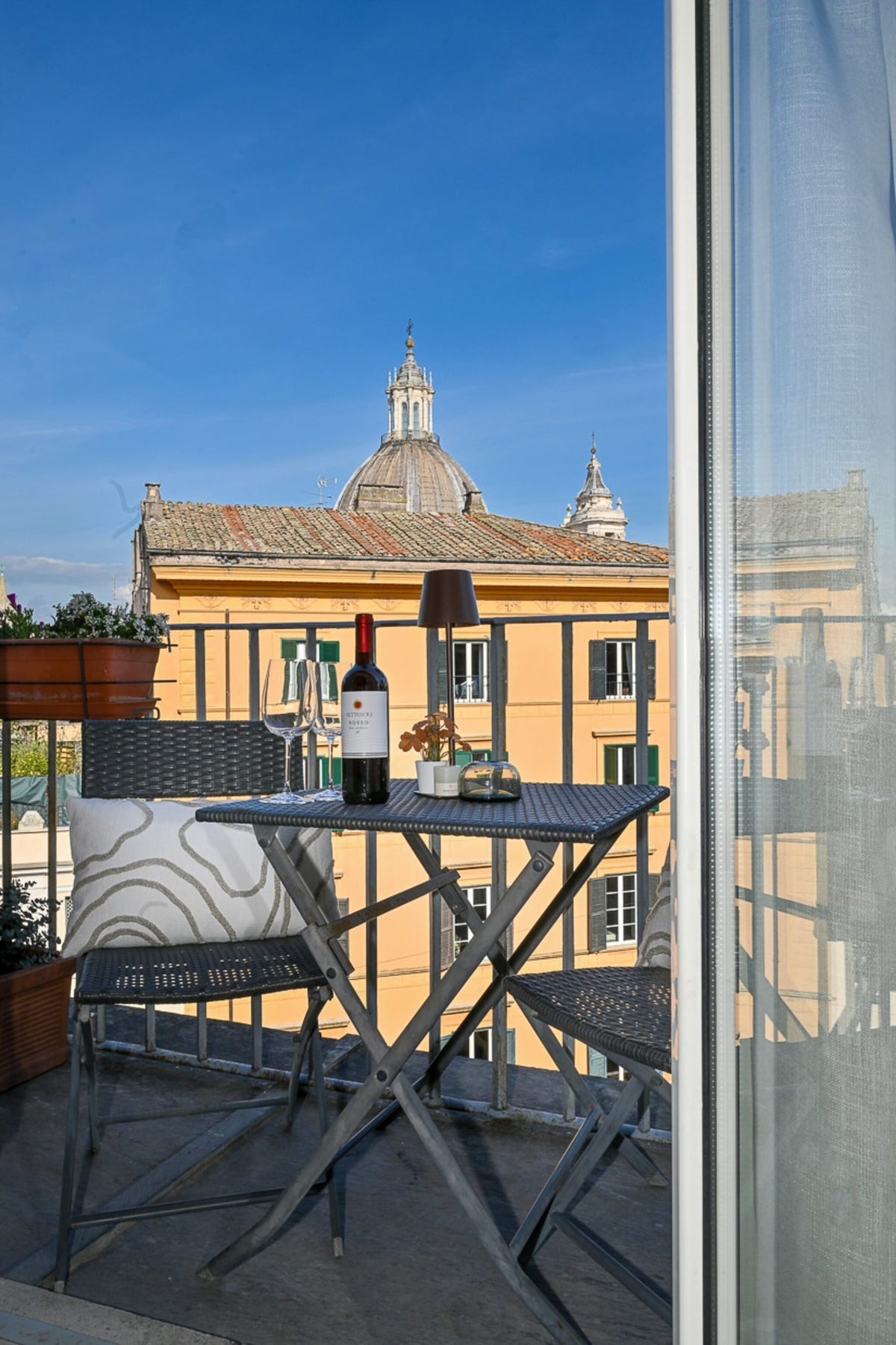 Pasquino Balcony